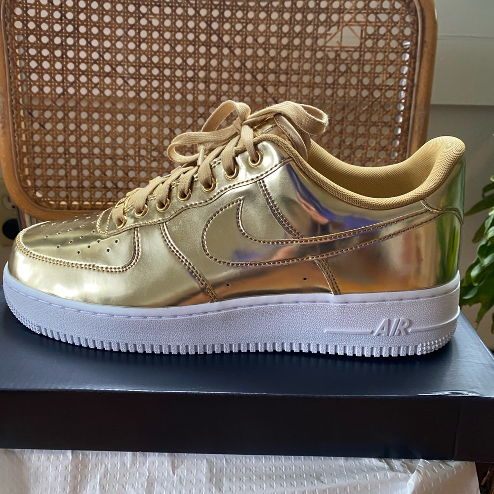 Brand New Nike Air Force 1 Metallic Gold